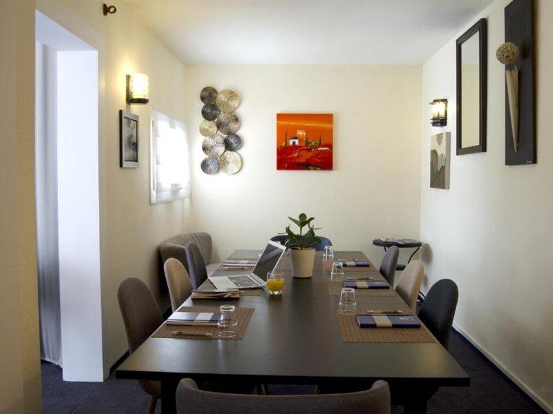 Hotel Kyriad Direct 2*