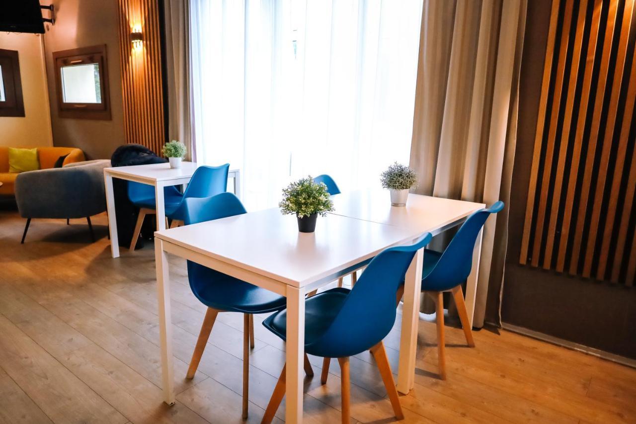 Kyriad Direct Hotel